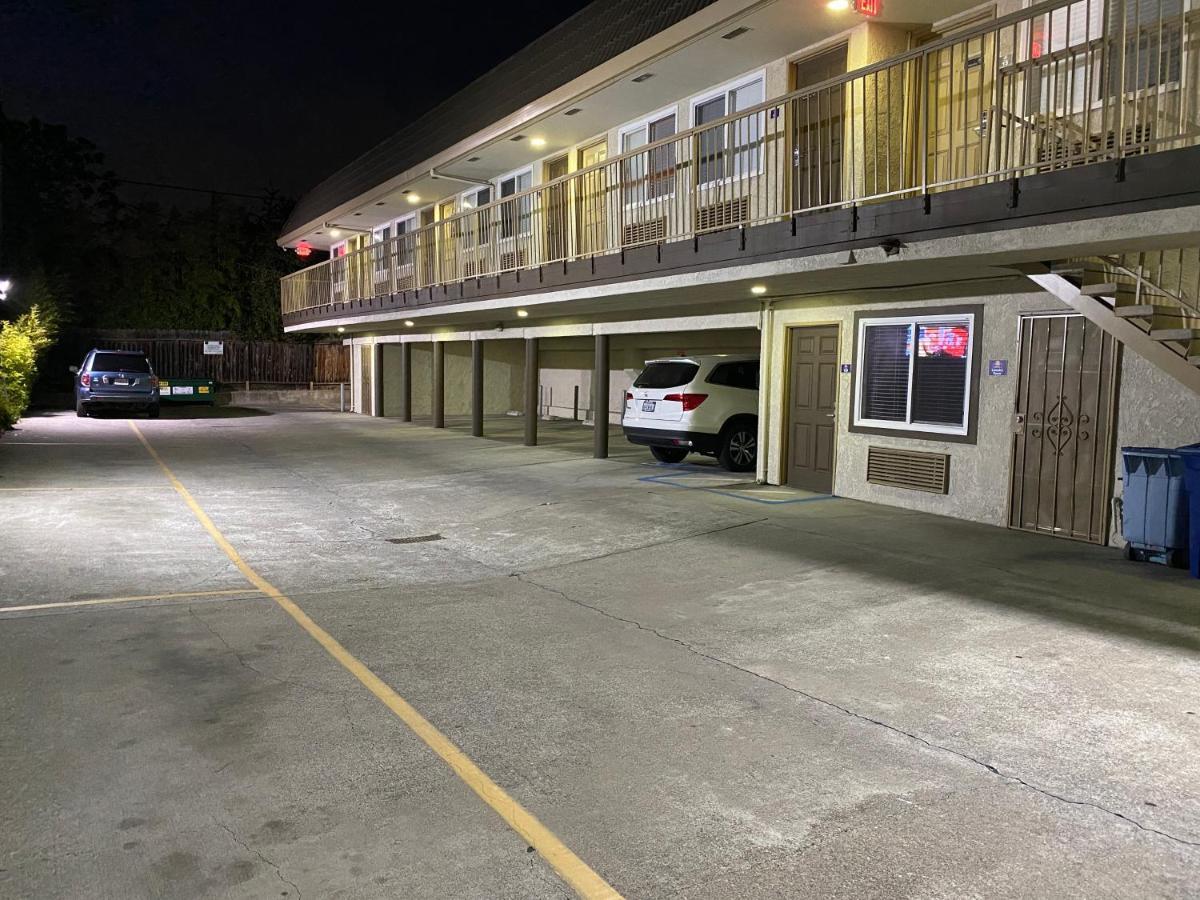 Bayview Motel เอเมอรีวิลล์ ภายนอก รูปภาพ